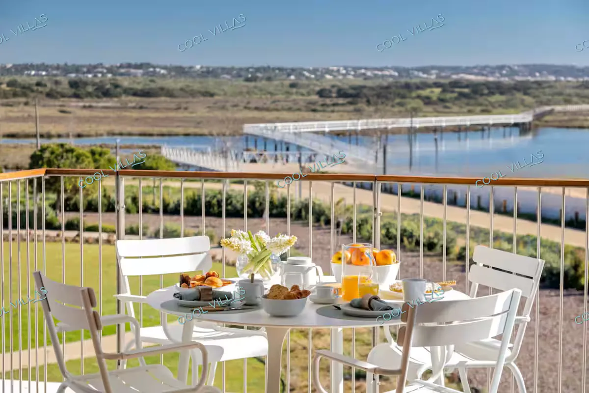 Apartamento Blue Horizon - Piscina Interior & Exterior - Alojamento Local Armação de Pêra Algarve